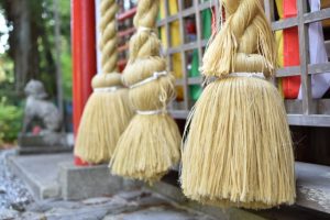 神社参拝前の心得と鈴を使う準備｜神社での鈴と仏閣での鐘の回数とは