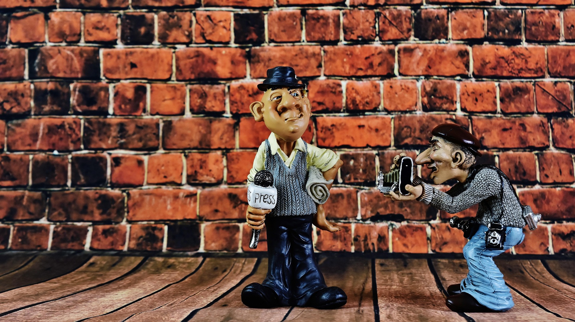 Trending news that's easy for teenagers to understand, buzzing entertainment and gadget news