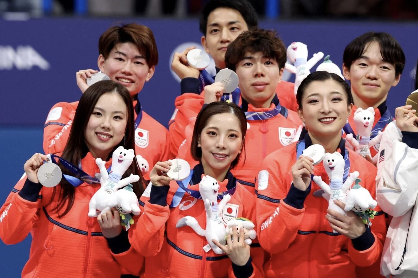 Congratulatory message from Prince Akishino! I want to see a photo of them all lined up with gold medals!