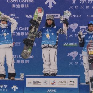 Is Hirano Ayumu hinting at an announcement? Is the ring a marriage or a brand?