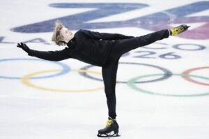 Marinin falls on quad axel! Hole in the ice?