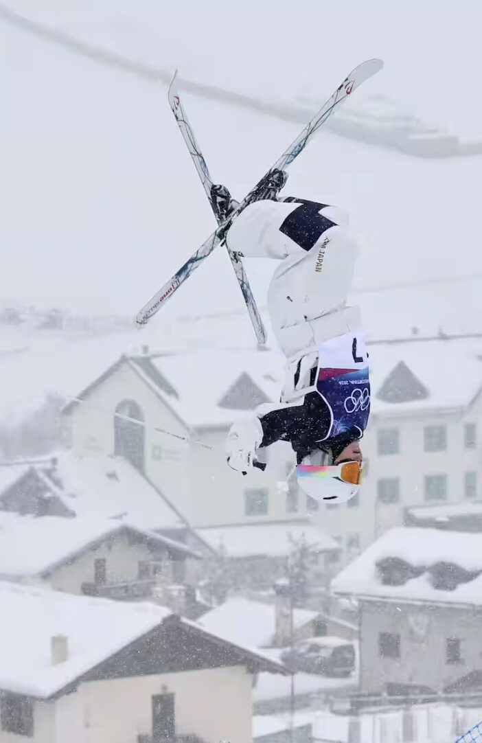 冨高日向子、引退のラストラン動画!ゴール後崩れ落ちた号泣の正体…画像で判明した誰も知らない異変とは?