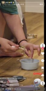 This is the image of the dire situation during the TikTok live stream where Anri Sakaguchi appealed for social relief.