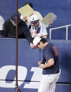 His past godlike behavior revealed his cheat-level people-watching skills that allow him to ignore fake fans and scalpers